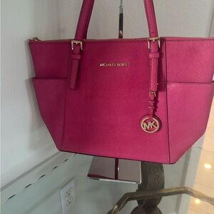 MUCHAEL KORS Pink Saffiano Leather Tote Bag with Side Pockets NWOT